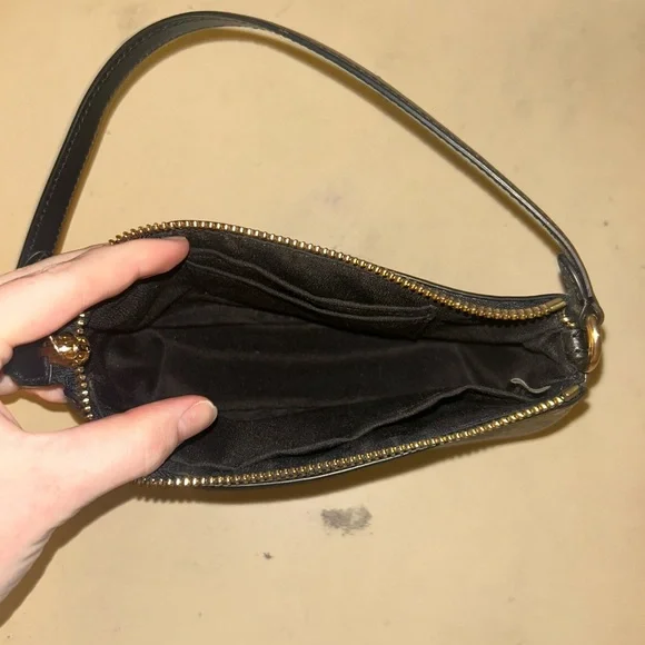 Bee Coach Bag - Picture 7 of 8